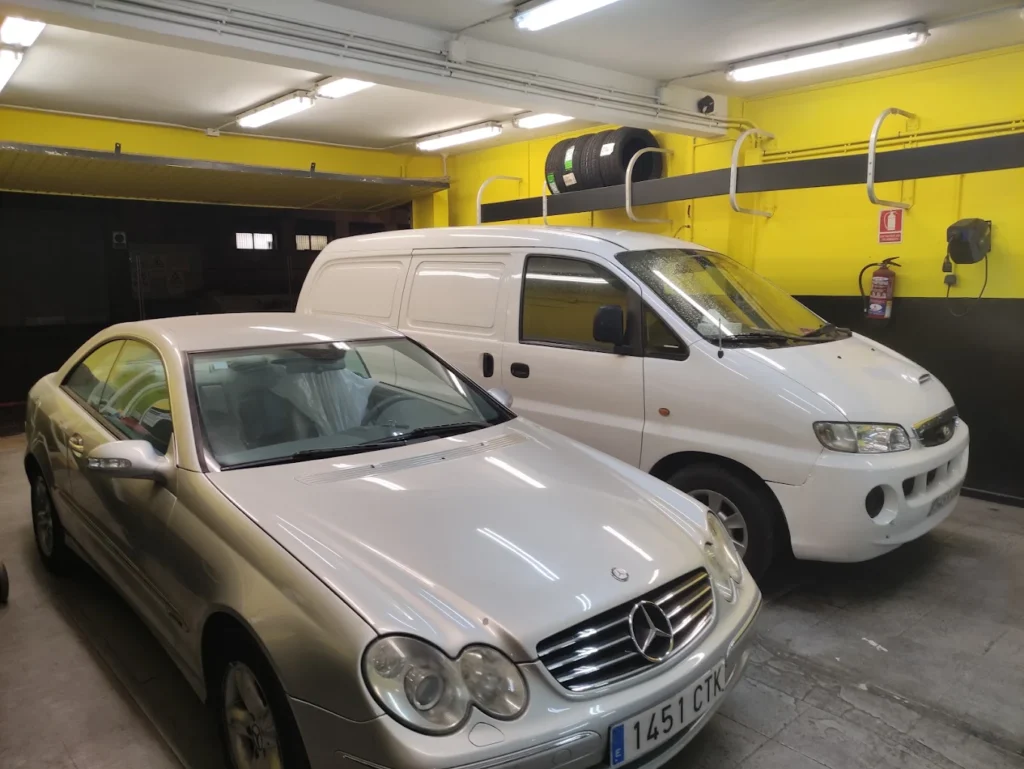 Taller mecánico y venta de coches de ocasión en Avenida de América y el barrio de Salamanca